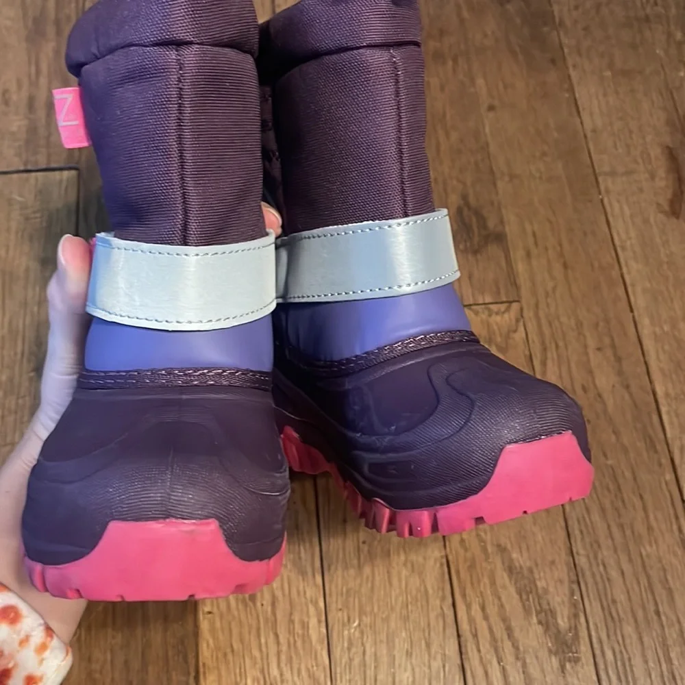 NWOT Zella Purple and pink snow boots for toddler